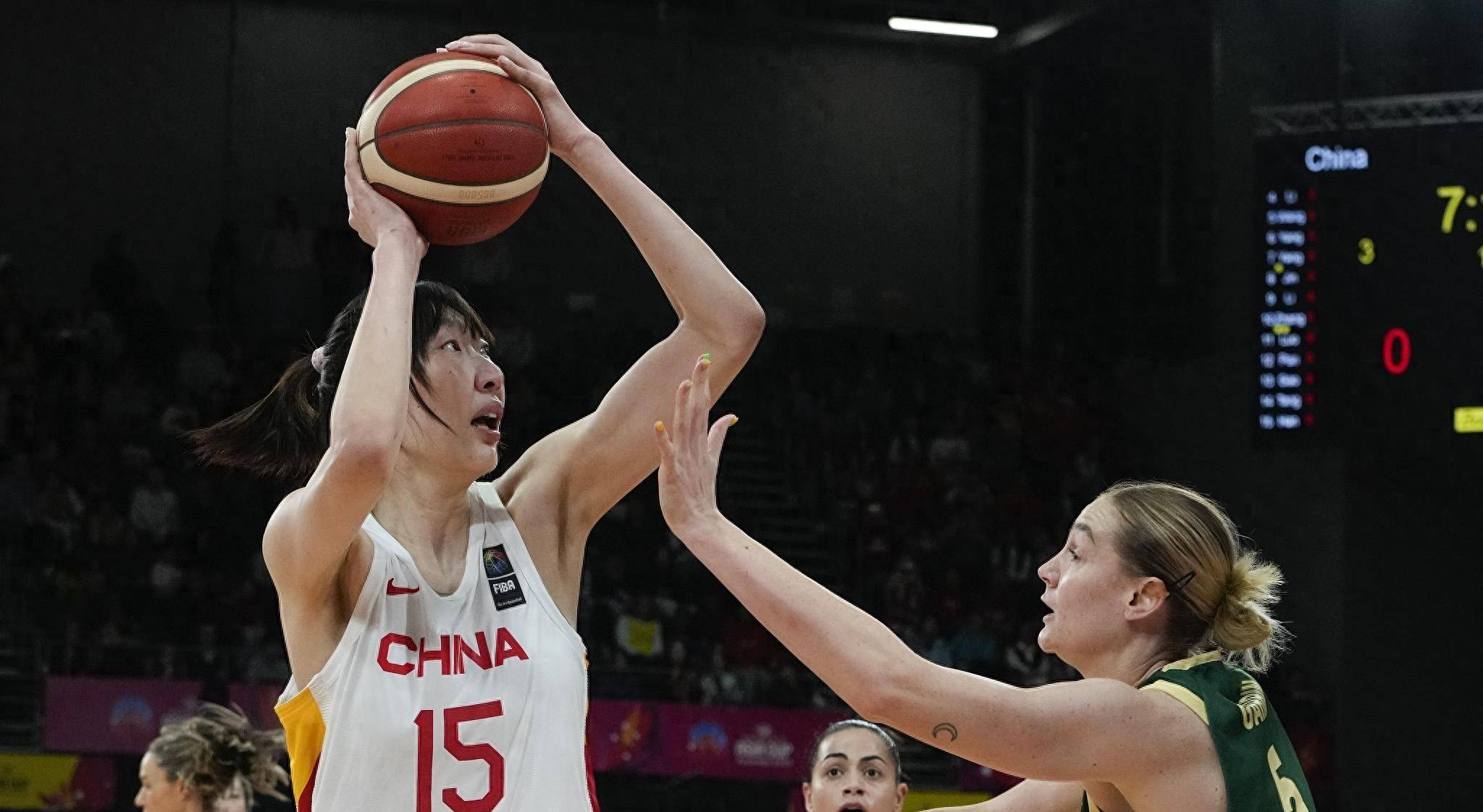 中国女篮昨晚对阵日本女篮精彩瞬间全场93-61大胜对手