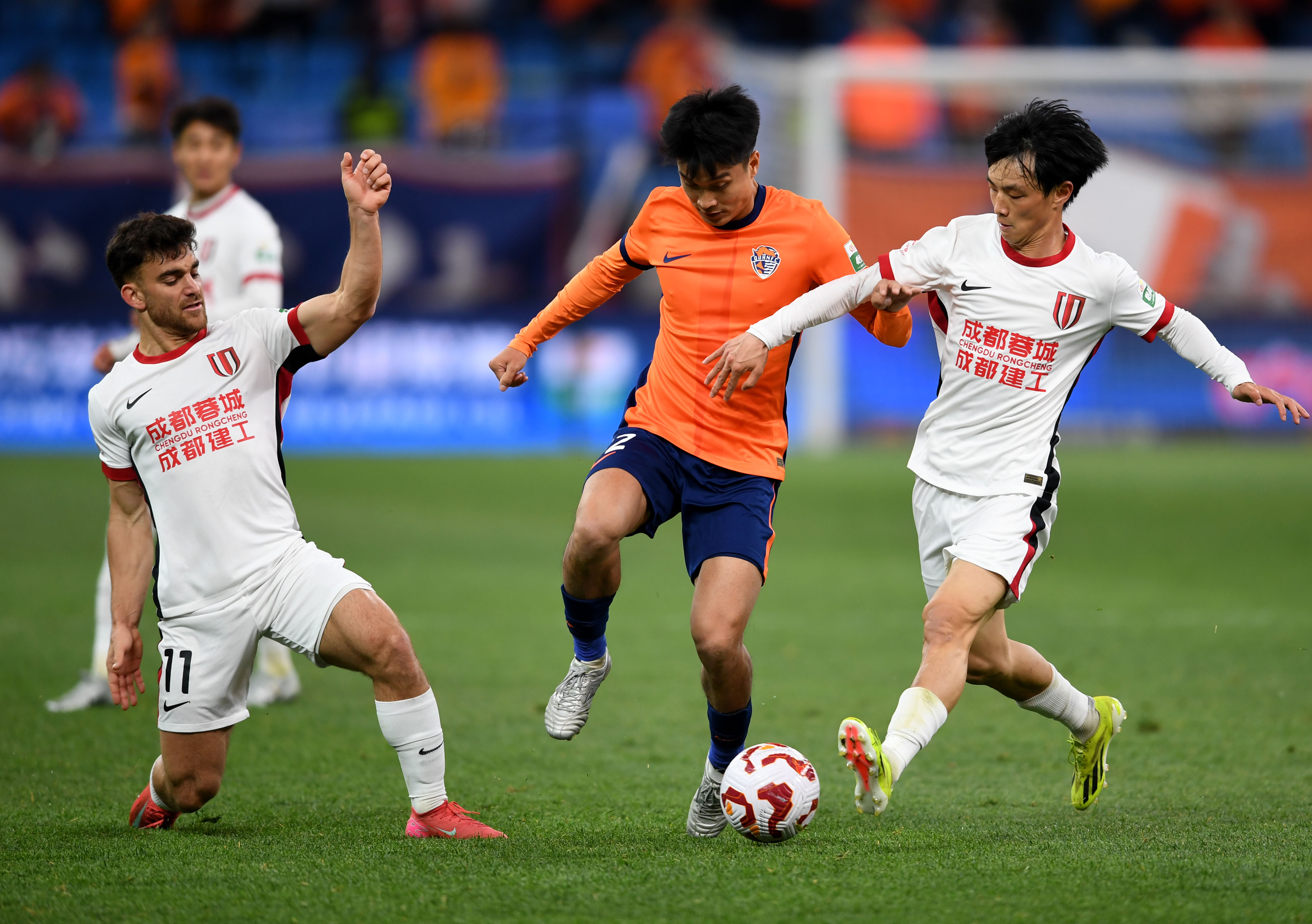 包含中超中甲赛果：上海申花3-1北京国安，深圳新鹏城4-0胜青岛海牛的词条