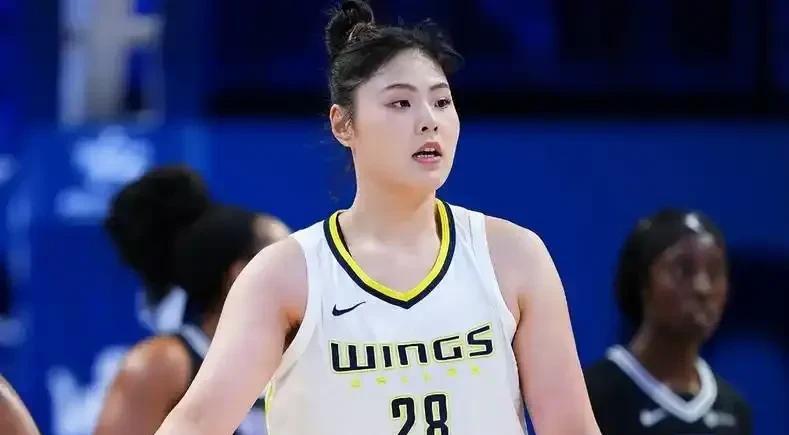 关于李月汝首发砍10分15板篮板创WNBA生涯新高的信息