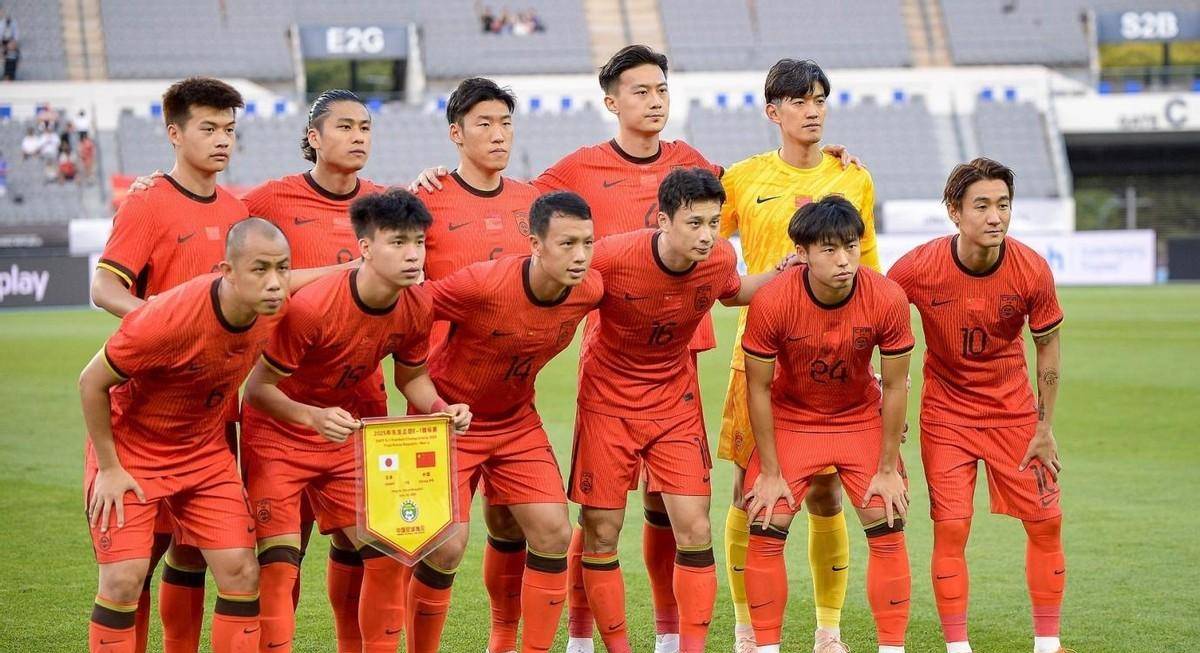 15:00播东亚杯国足VS中国香港底线不能输球