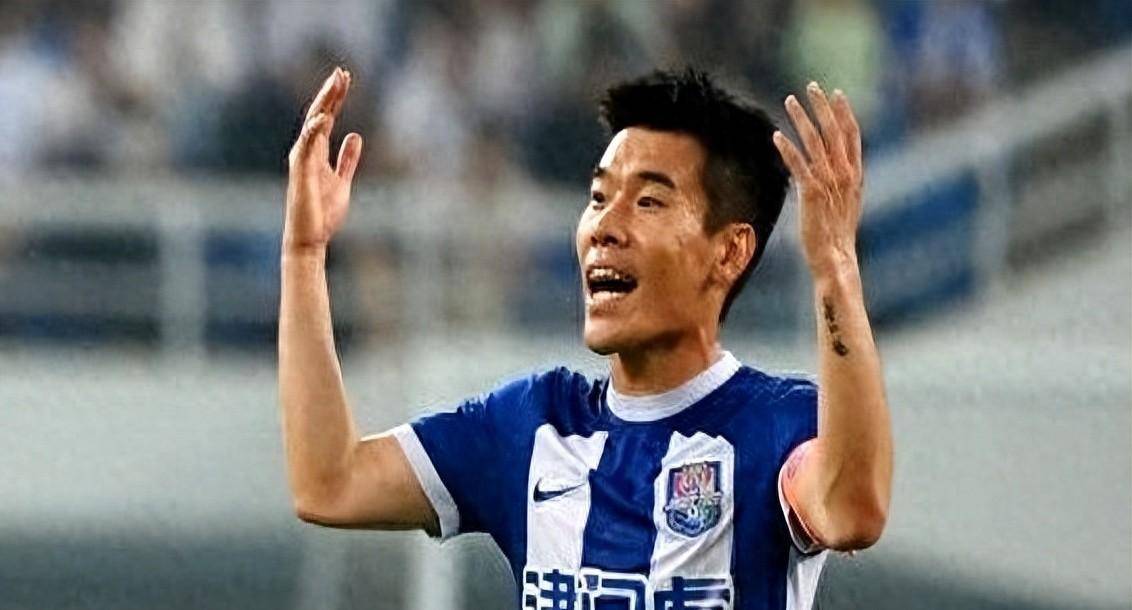 申花主场惨败权健，战术调整亟待升级的简单介绍